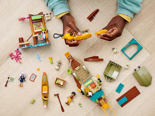 Конструктор LEGO Disney Princess "Лодка Буна" (43185)